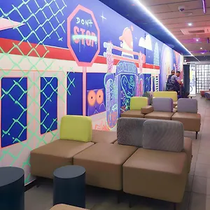  Hostel Ideal Youth İspanya